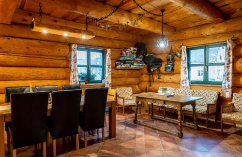 Benesov nad Cernou Ski Chalet | Chalet Srub Pohodář by Interhome