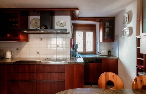 Chironico Apartment | Chalet-style apartment between walking and bouldering (CHALET NUCLEO 12)