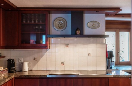 Chironico Apartment | Chalet-style apartment between walking and bouldering (CHALET NUCLEO 12)