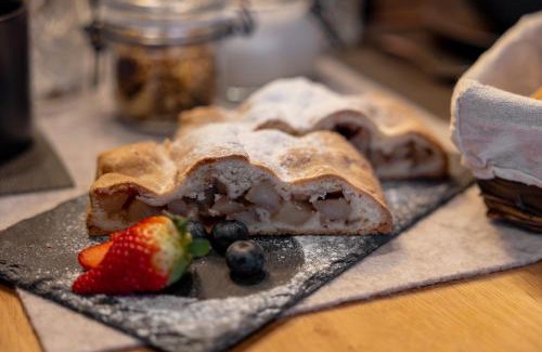 Selva dei Molini Apartment | Chalet-Suite Wiese