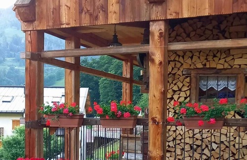 Pecol Ski Chalet | Chalet-Tabia'al Sol romantic apartment with breathtaking views in the Dolomites