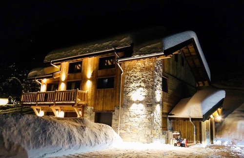 Villarembert Ski Chalet | Chalet THOYA, Sybelles, 15 people, 7 bedrooms, jacuzzi, spa sauna