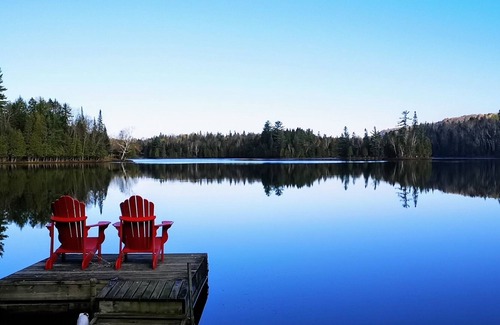 La Minerve Ski Chalet | Chalet Tranquility Laurentians waterfront +SPA