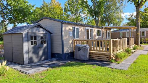 Lauwersoog Other | Chalet Trigano 1-6 pers- 3 slaapk- 2 badk- Berging- Inchecken al vanaf 13 uur