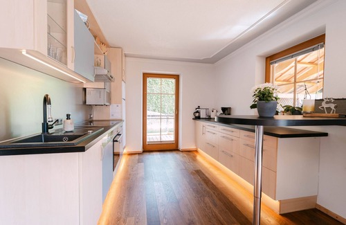 Kitzbuehel Ski Chalet | Chalet Weinberg Top 2 - 3 bedroom chalet in Kirchberg in Tirol
