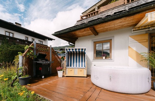 Kitzbuehel Ski Chalet | Chalet Weinberg Top 2 - 3 bedroom chalet in Kirchberg in Tirol