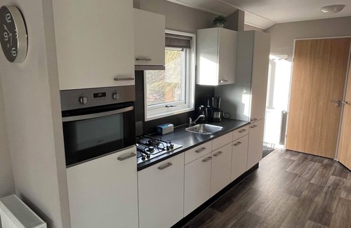Municipality of Hellevoetsluis House | Chalet with 2 bedrooms and a dishwasher