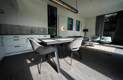 Halfweg House | Chalet with 2 bedrooms and a terrace
