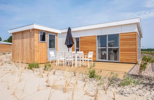Municipality of Hellevoetsluis House | Chalet with 3 bedrooms and a terrace