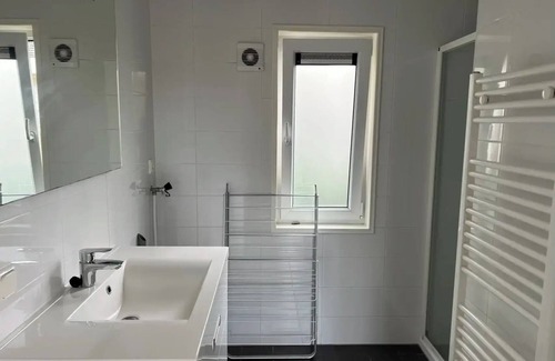 Municipality of Hellevoetsluis House | Chalet with 3 bedrooms and a terrace