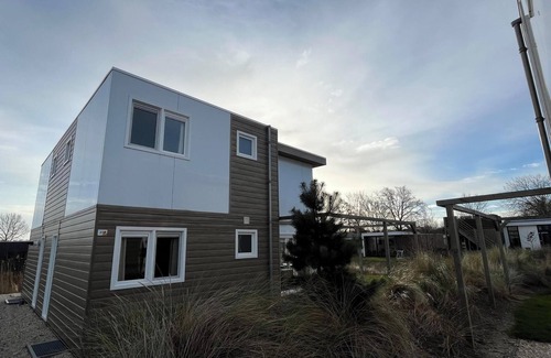 Municipality of Hellevoetsluis House | Chalet with 5 bedrooms and 3 bathrooms