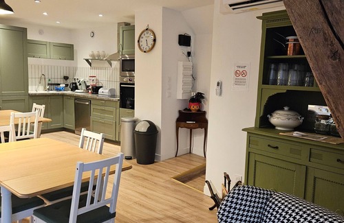 Messas Bed & Breakfast | Chambord Room with heated pool and private parking