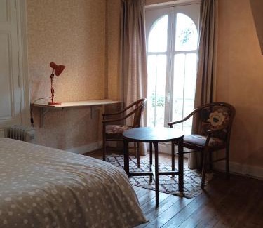 Port-Sainte-Marie House | chambre chez l'habitant, axe A62, à 20 min d' ouest d'Agen, parking dans la rue gratuit, accès cuisine, convivial