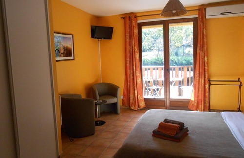 Belvianes-et-Cavirac Bed & Breakfast | Chambre double confort - Le Jardin des Gorges