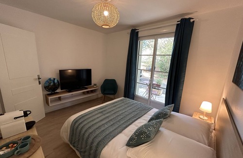 Graves-Saint-Amant Bed & Breakfast | Chambre D'hôte Rénovée au Coeur des Vignes de Cognac à 5 min du Fleuve Charente