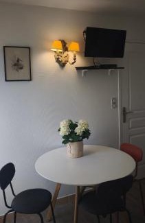 Sainte-Genevieve Apartment | Chambre d'hôte 2 Joséphine - rez de chaussé
