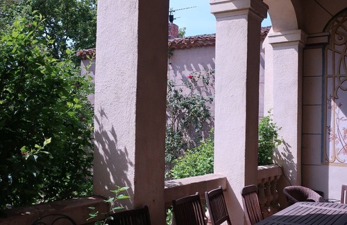 Trausse Bed & Breakfast | Chambre d'hôte "Guiraude de Saïx" in the château de Paulignan