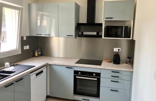 Vaires-sur-Marne House | Chambre dans une maison en Colocation proche paris et Disney Room in shared house