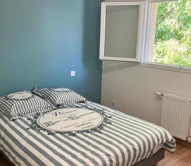 Vaires-sur-Marne House | Chambre dans une maison en Colocation proche paris et Disney Room in shared house