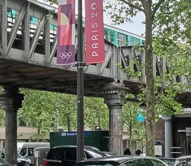 Quartier de la Maison-Blanche House | Chambre double confort