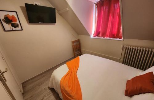 Saint-Nicolas-d'Aliermont Bed & Breakfast | chambre orange