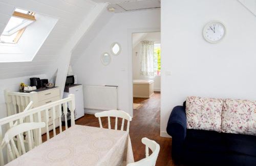 Laniscat House | Chambre privée à la campagne avec deux lits doubles petit déjeuner inclus