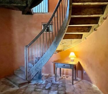 Saint-Martial-Viveyrol Bed & Breakfast | Chambres d'hôtes au Château de Gandillac