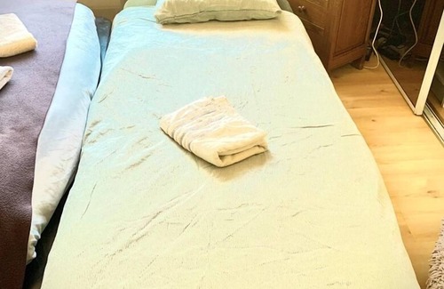 Frameries House | Chambres D'hôte "l'écureuil" Proche de Mons, Pairi Daiza, à Côté de Spark'oh