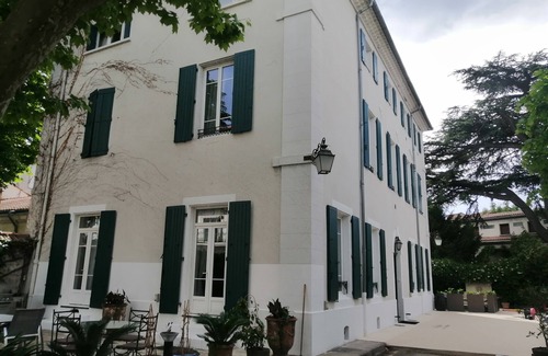 Centre Ville d'Ales Bed & Breakfast | Chambres D'hôtes Avec spa Privatif