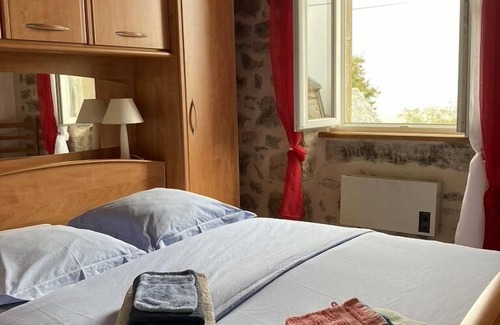 Golinhac Bed & Breakfast | Chambres d'hôtes Lo Soulenquo