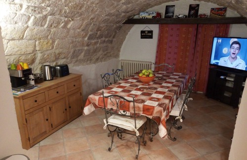 Villemus Bed & Breakfast | Chambres D'hotes L'amphitryon