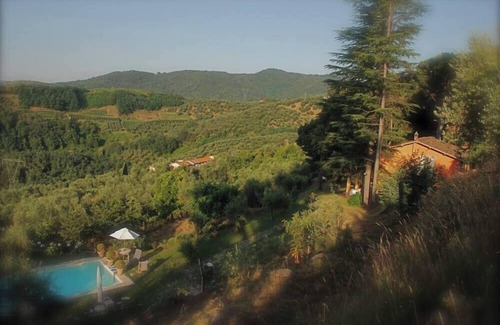 Nozanno House | chaming little house with pool facing the most beautiful tuscan scenary
