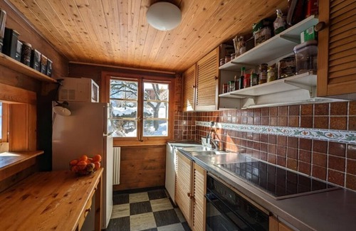 Champery Apartment | Champéry (CH) winter/summer, confort apart. 4-5p. in wooden chalet, superb view!