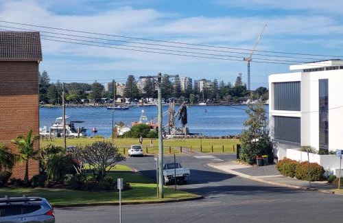 Tuncurry Apartment | Champagne Court 07