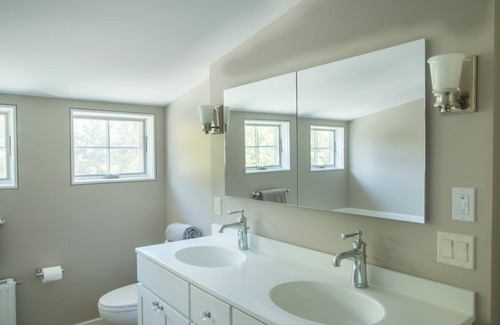 South Hero House | Champlain Escape to the Lake!