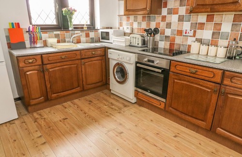 Haworth Cottage | CHANGEGATE COTTAGE, pet friendly, with a garden in Haworth
