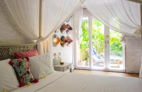 Jimbaran Bay Bed & Breakfast | Chanteak Bali - Teak House 2