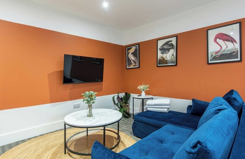 Long Eaton Apartment | Chapel Street Flat 6 - Close to Scenic Green Spaces