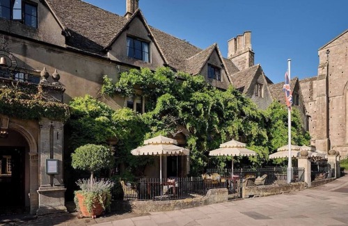 Malmesbury House | Chapter Cottage; Cosy Escape Sleeps 4+Dog-Friendly