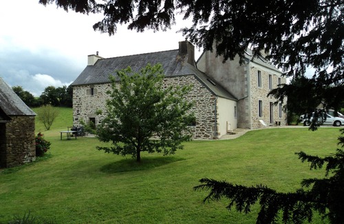 Plouigneau House | Character cottage between sea and Monts d'Arrée