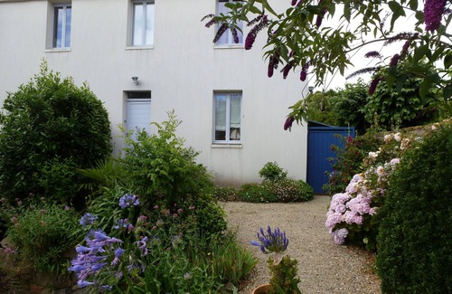 Paimpol House | Character house near the port with enclosed garden