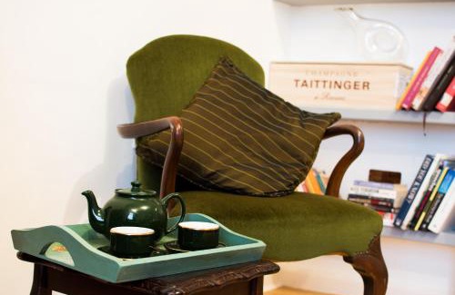 Everton Apartment | Characterful Abode with FREE parking.