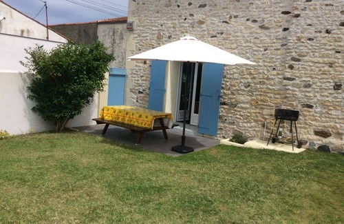 Mornac-sur-Seudre House | Charentaise house with garden for 4-6 persons