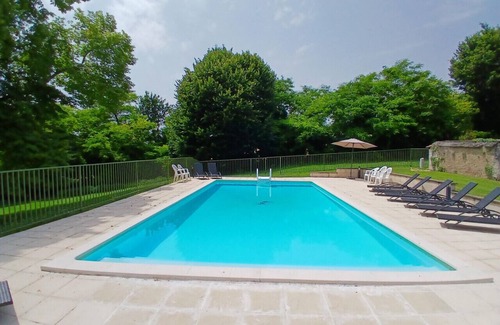 Montboyer House | Charente Charme 4 bedroom gite with heated pool