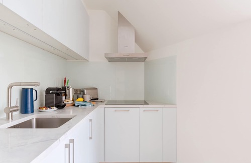 London City Centre Apartment | Charing Cross | Embankment | Trafalgar Square | Bright & Quiet | ZONE 1