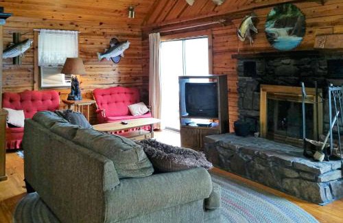 Eureka Springs House | Charlie's Ol' Fishing Cabin