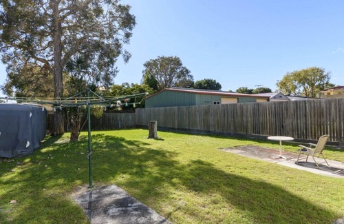 Bongaree Apartment | Charm and Comfort on Bribie