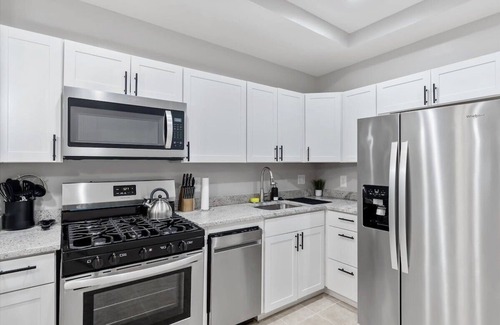 Downtown Baltimore House | Charm City Homestay in Washington Village