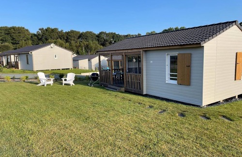 Pont-l'Abbe Ski Chalet | Charmant Chalet Dans un Parc Avec Piscine