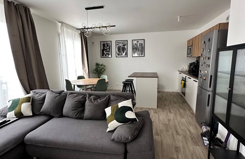 Le Bourget Apartment | Charmant Cocon au Blanc Mesnil